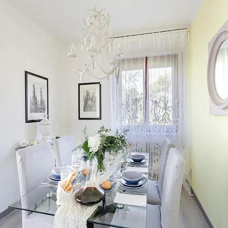 Villa In Dei Marmi Near The