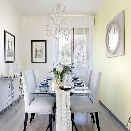 In Dei Marmi Near The