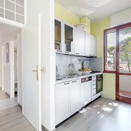 Villa In Dei Marmi Near The